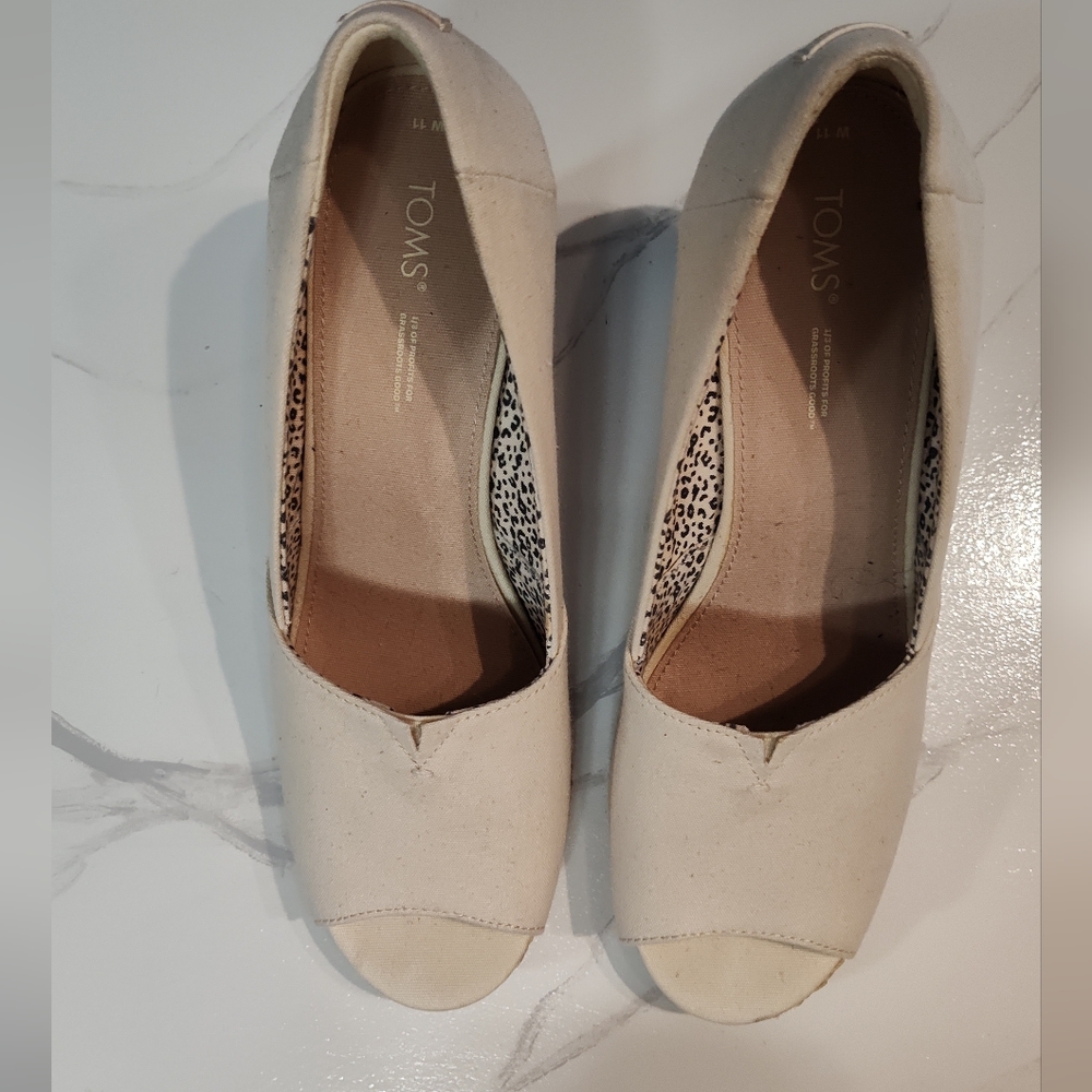 TOMS "MICHELLE" WOMEN'S 3.5" WEDGE HEAL OFF-WHITE CANVAS SHOES SIZE 11M - Picture 4 of 9